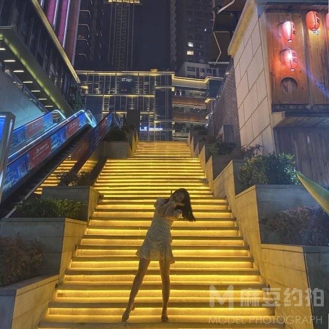 夜景模特