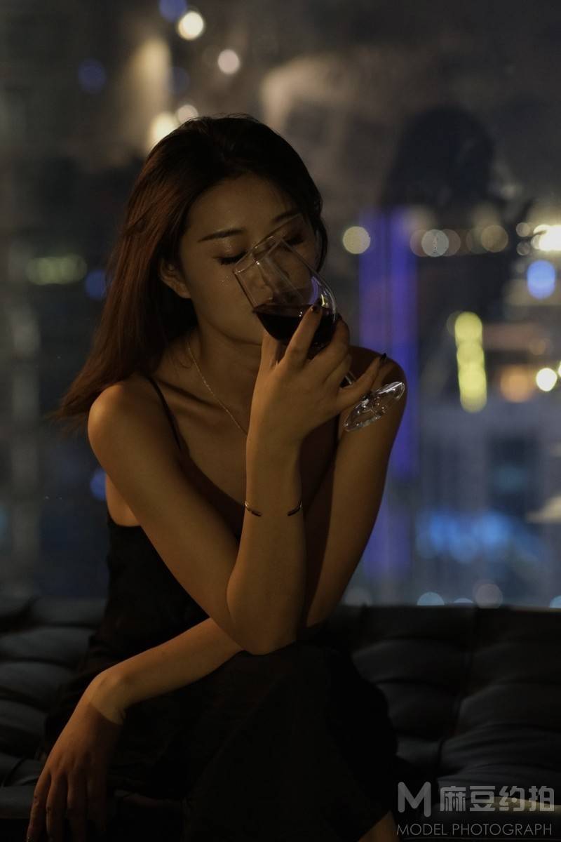 黑白模特