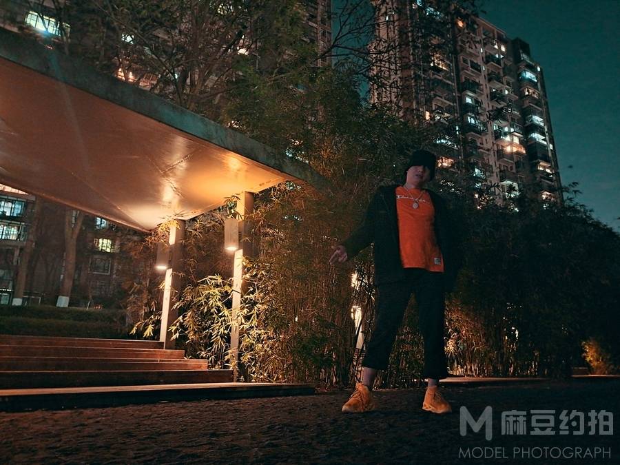 夜景模特