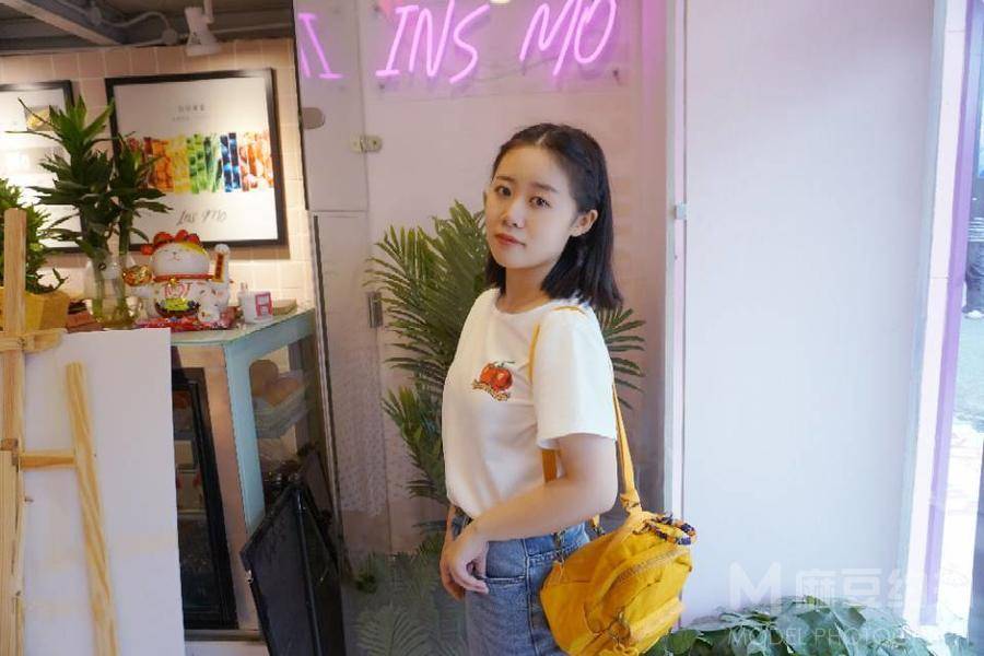清新模特