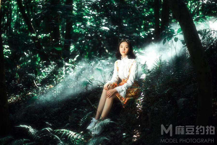 情绪模特