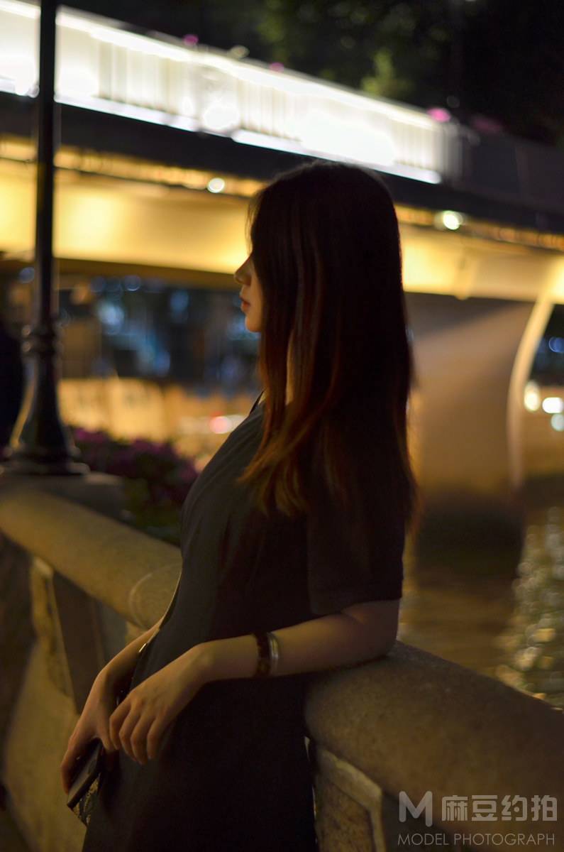 夜景模特
