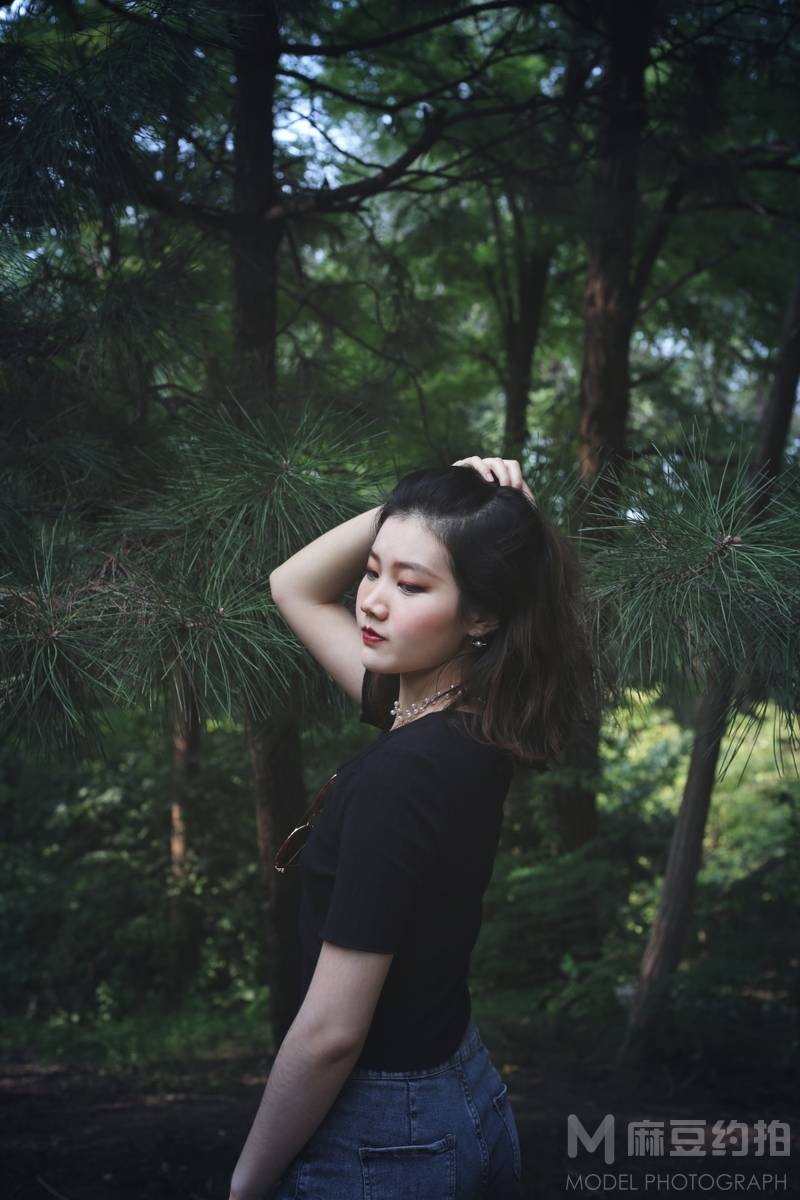 情绪模特