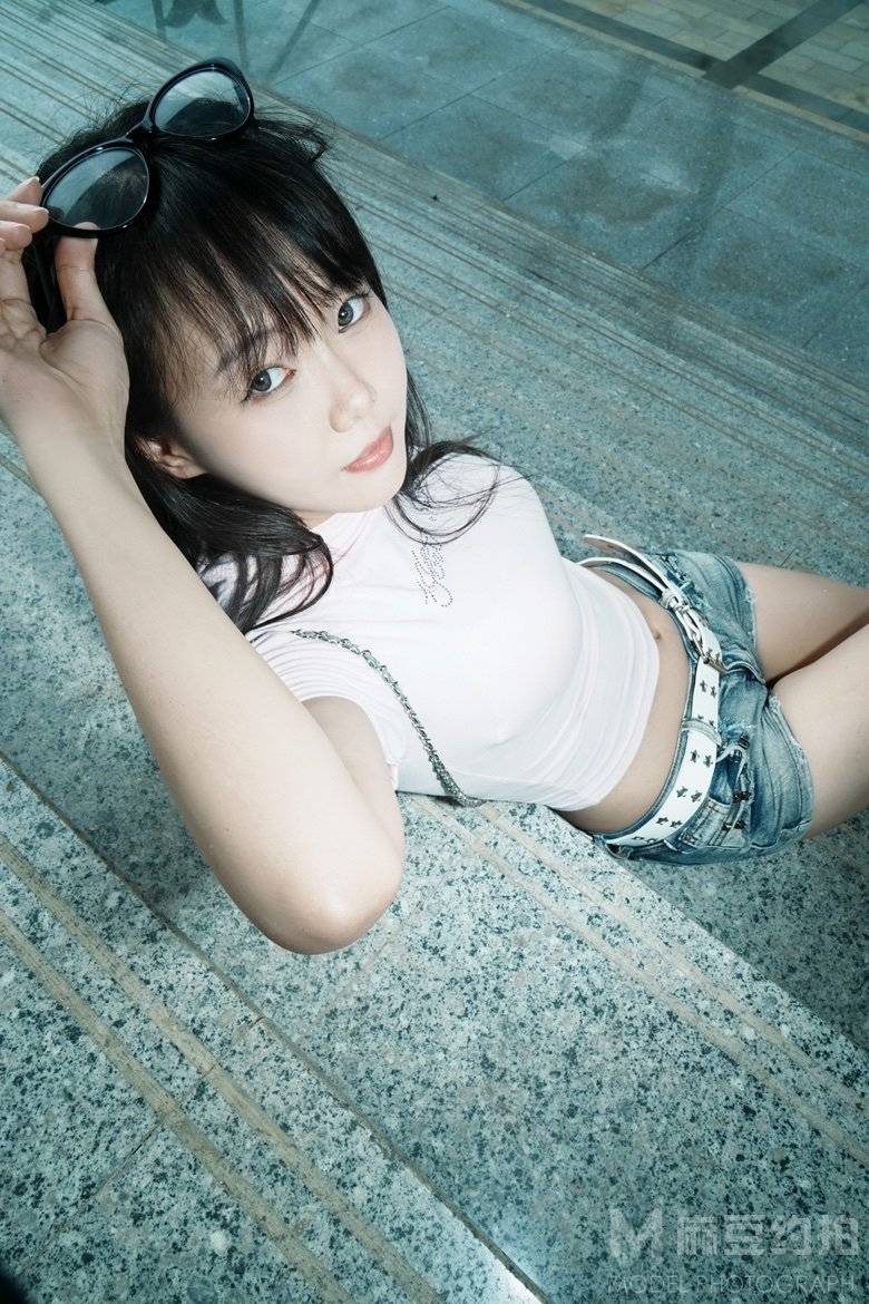 胶片模特