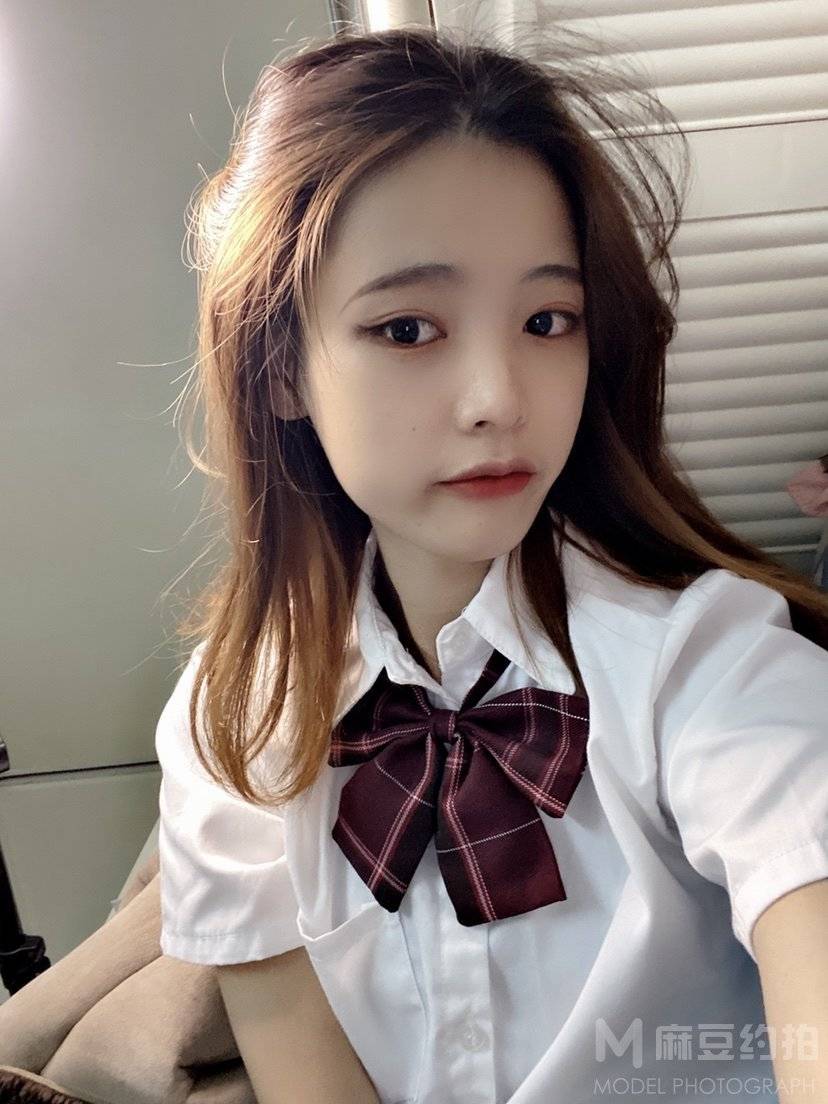 黑白模特