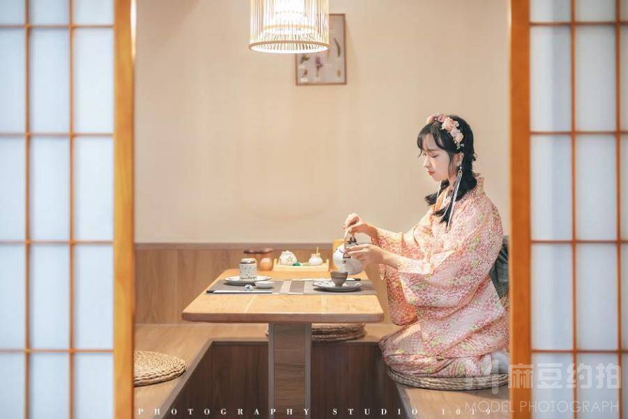 妆容模特