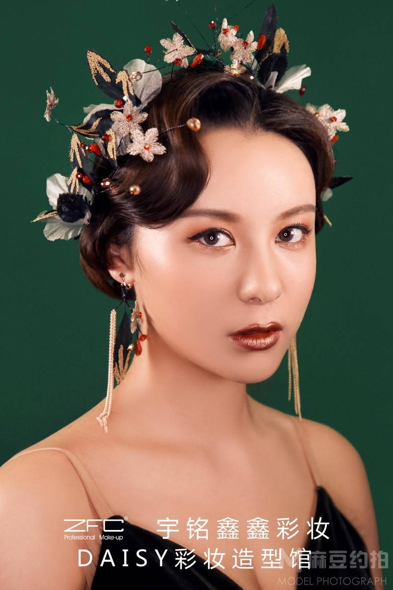 妆容模特