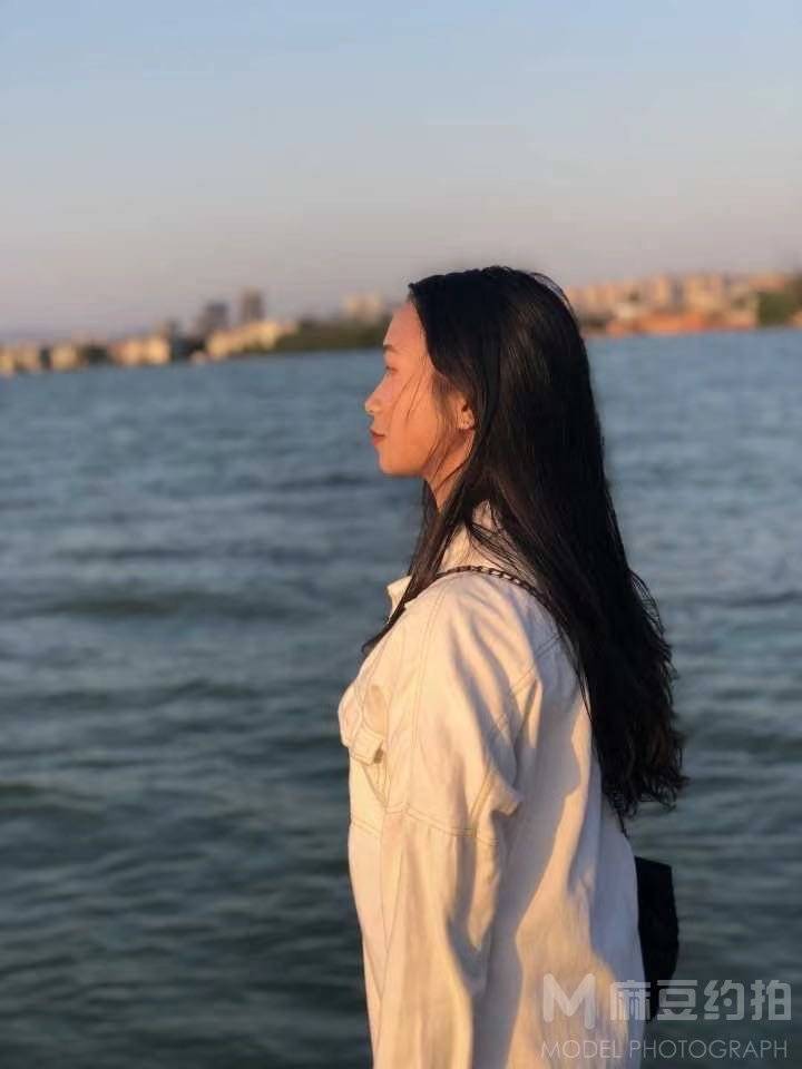 纪实模特