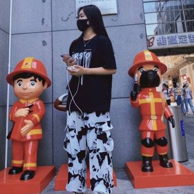 校园模特
