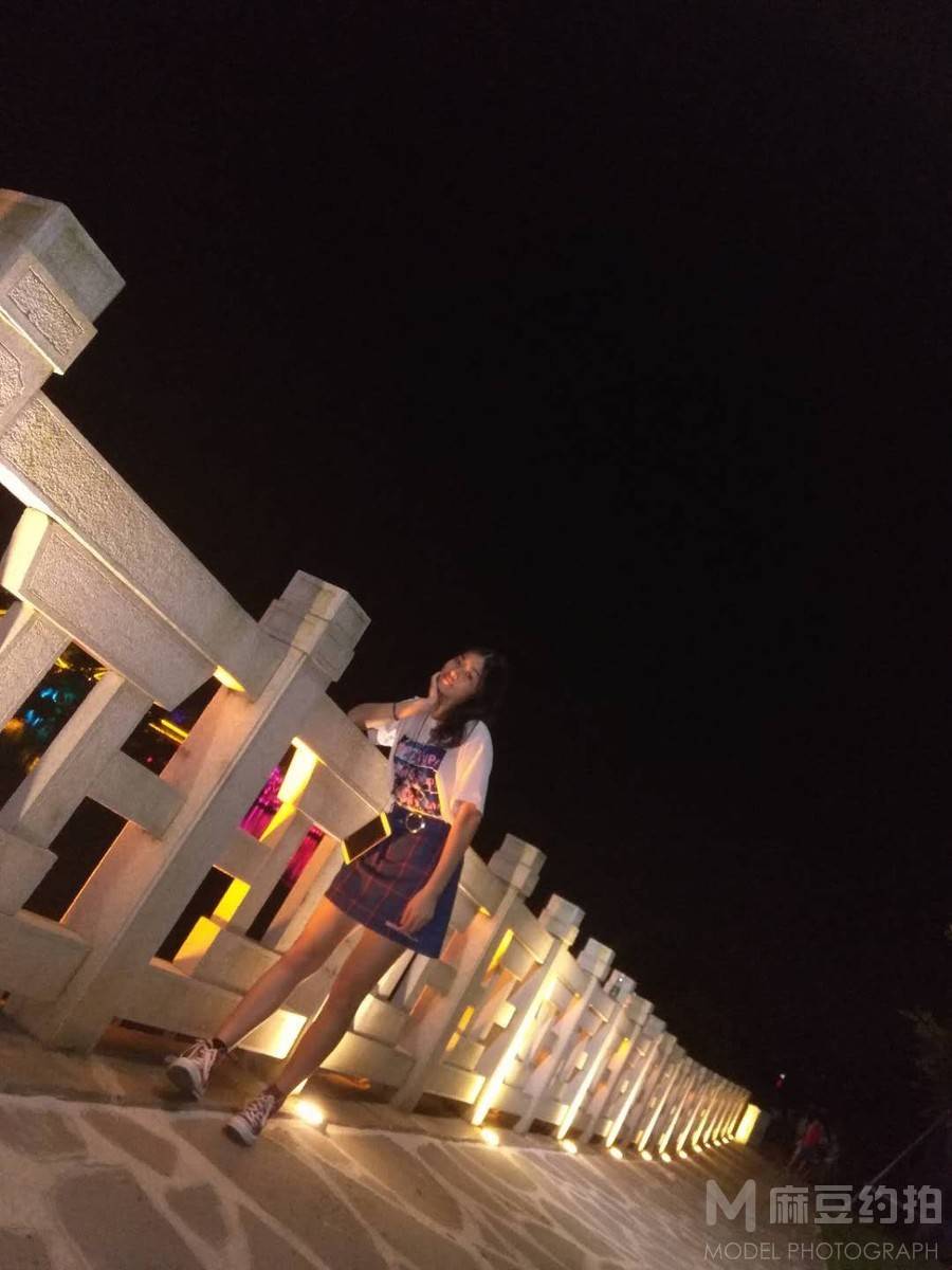 夜景模特
