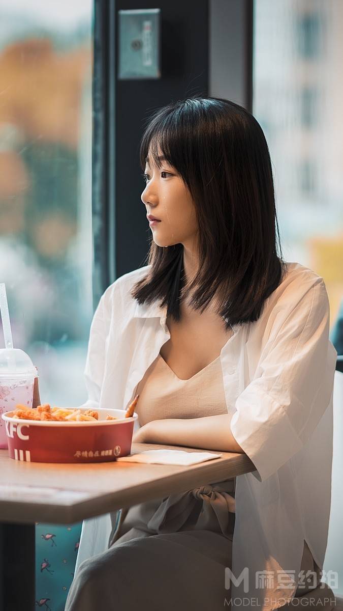 情绪模特