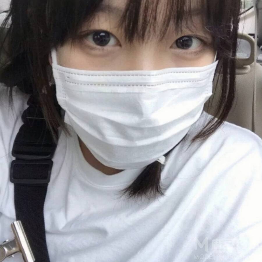 黑白模特
