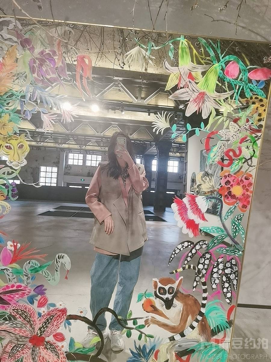 校园模特