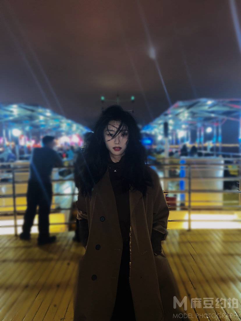 黑白模特