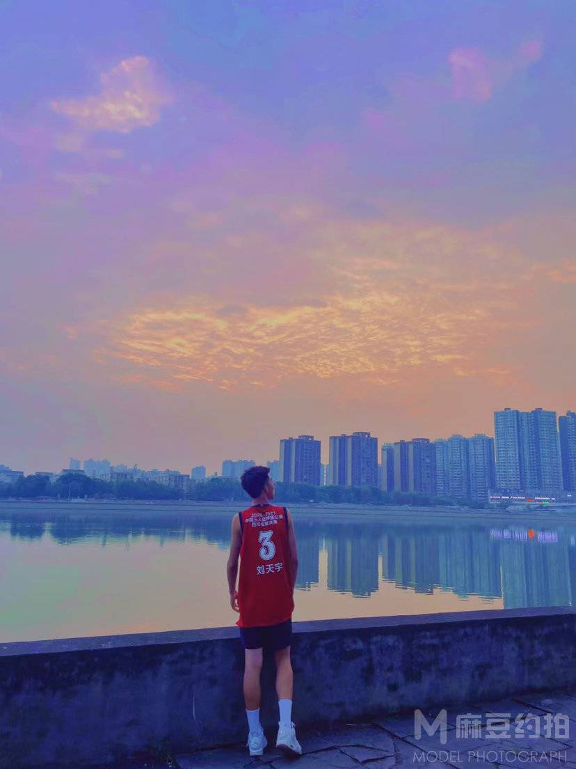 黑白模特