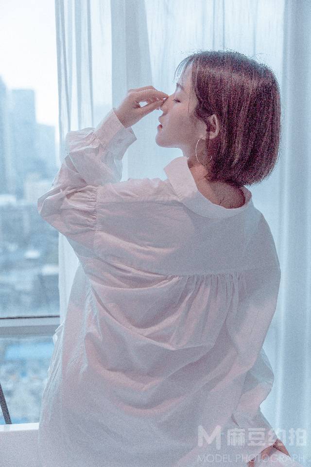 情绪模特
