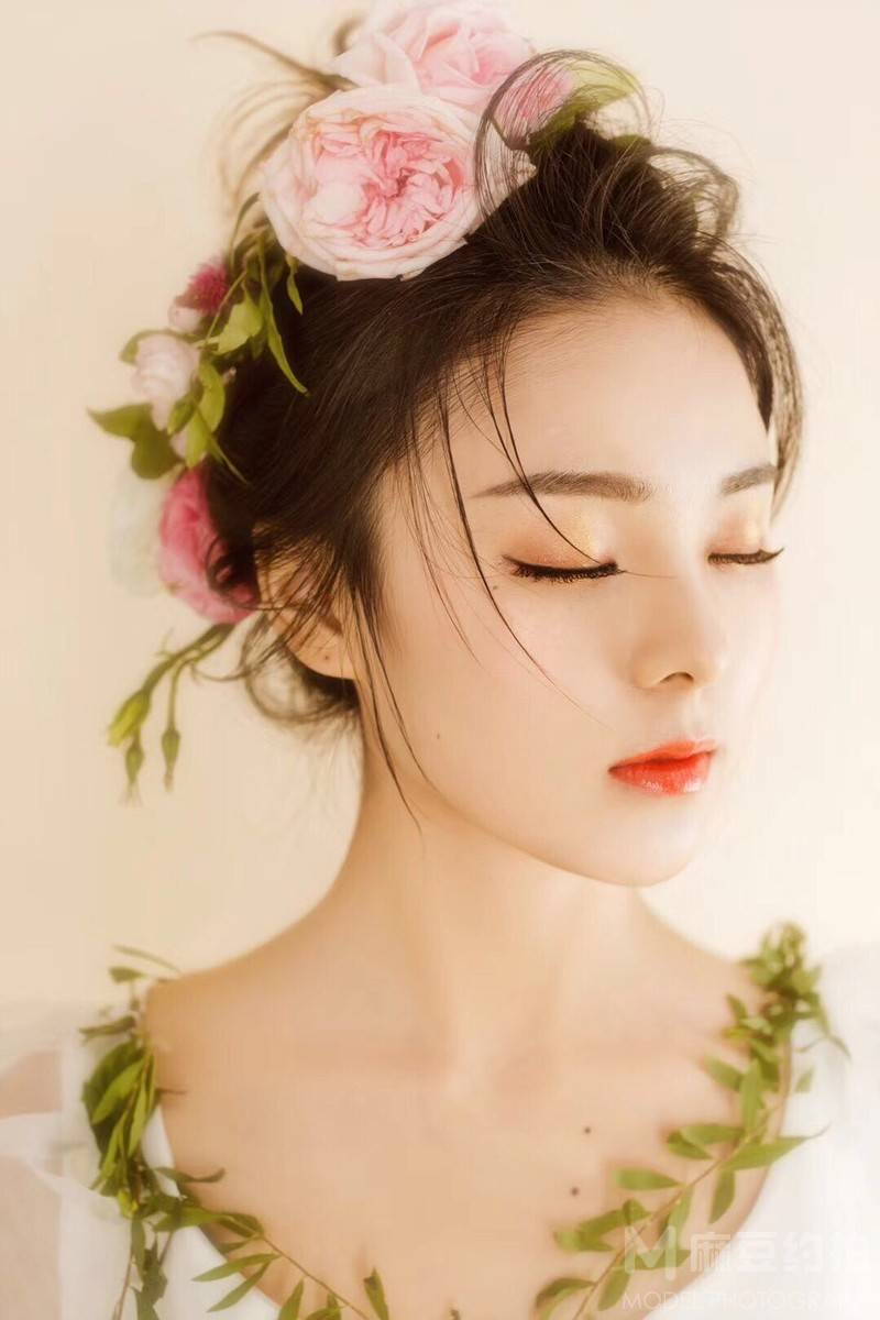 妆容模特