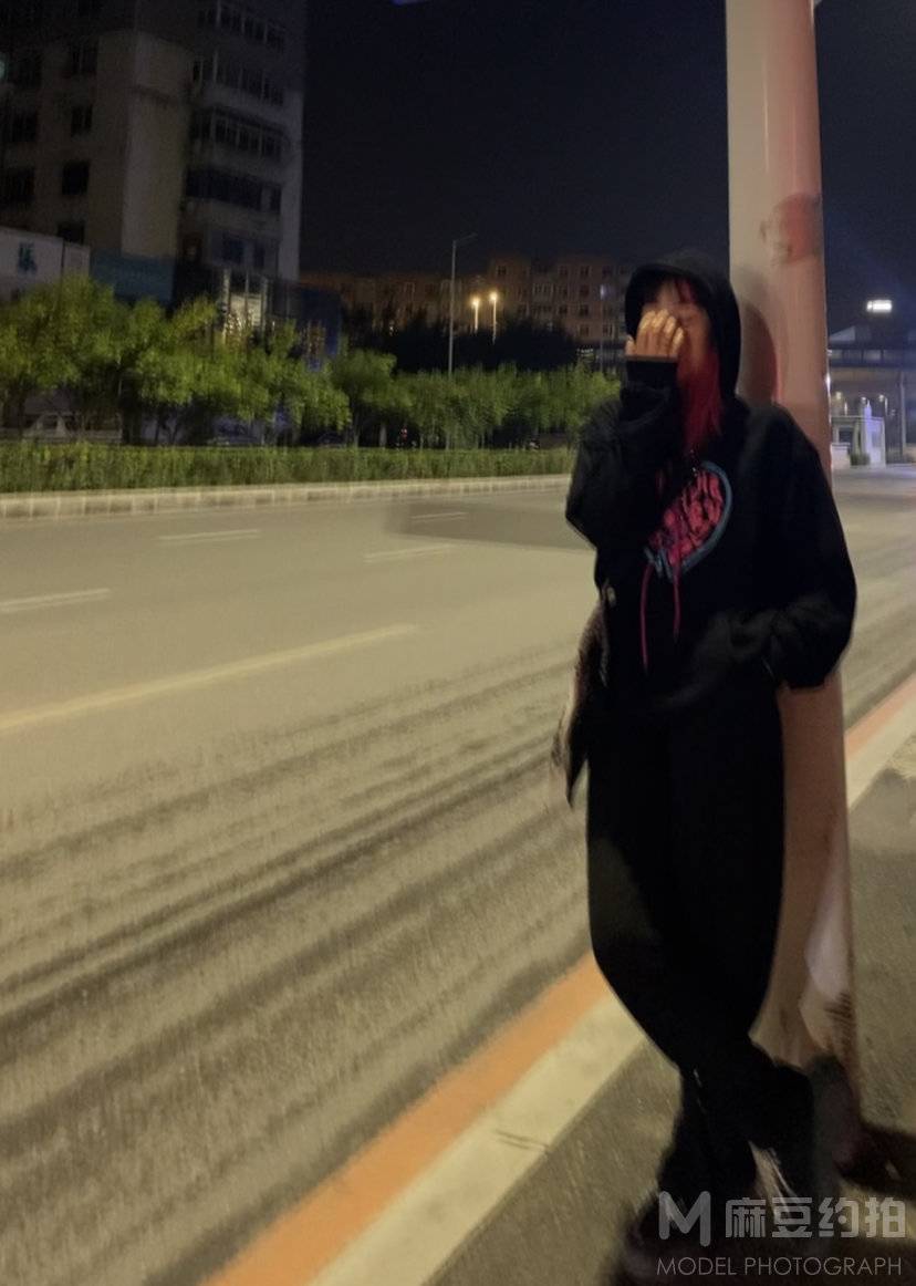 黑白模特