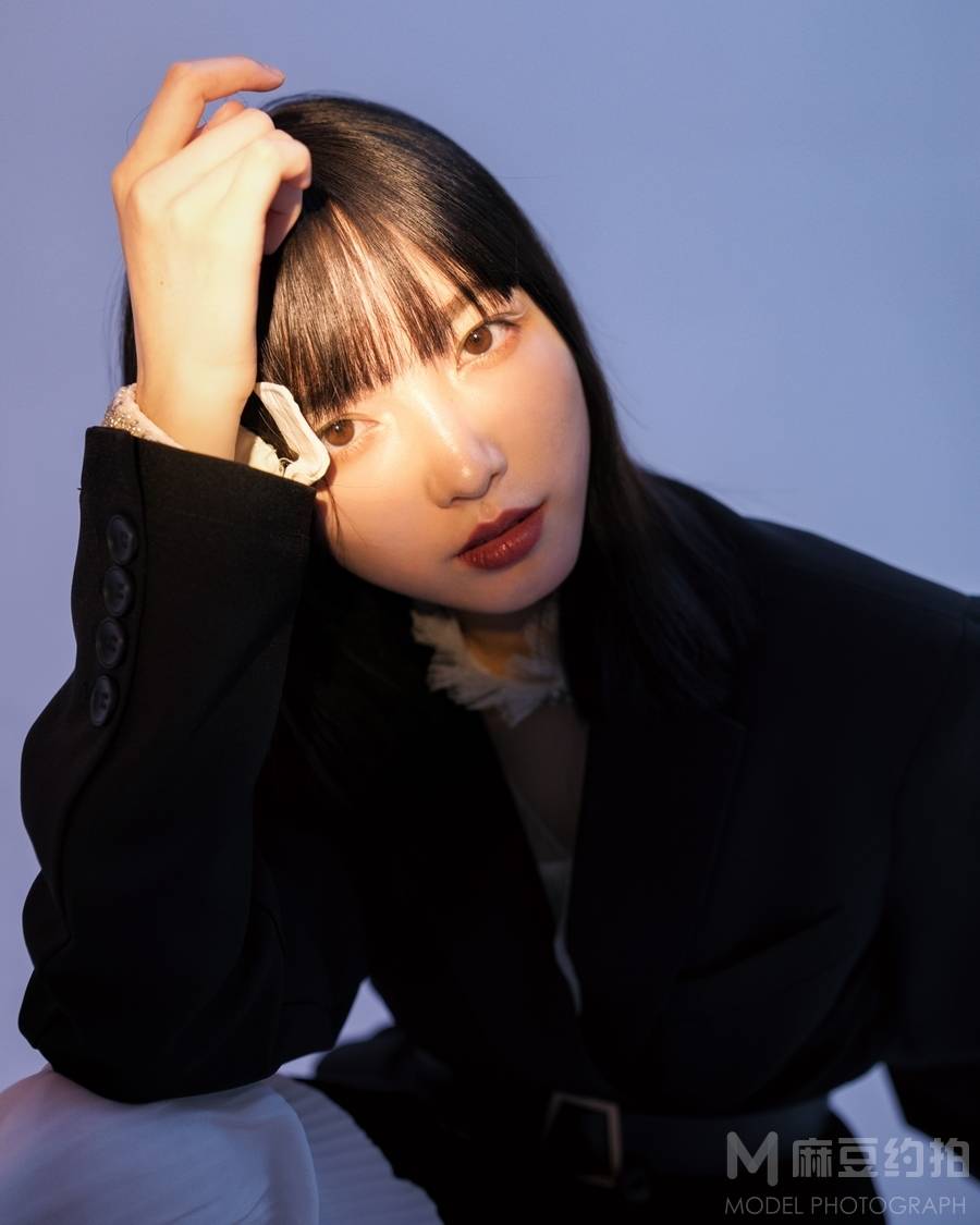 情绪模特