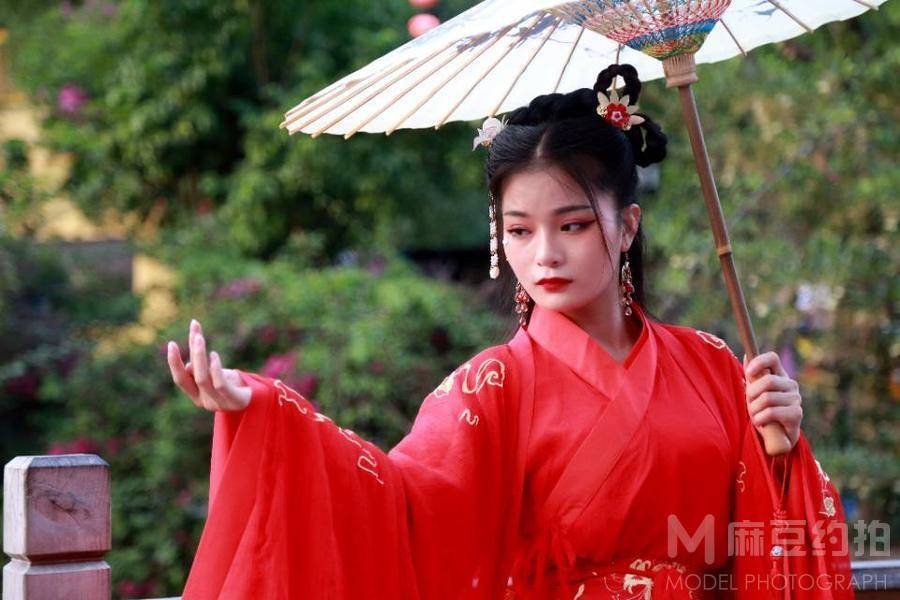 汉服模特