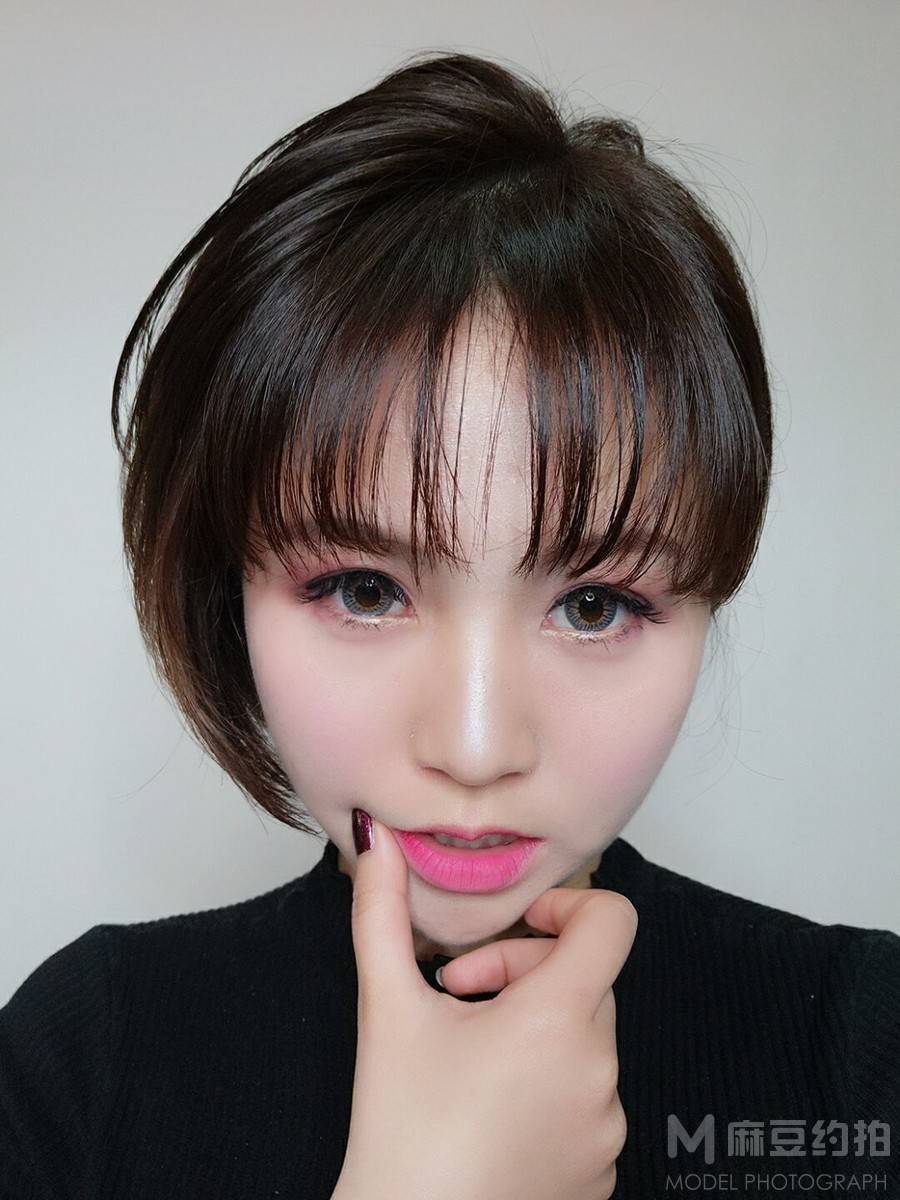 妆容模特