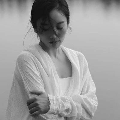 黑白模特