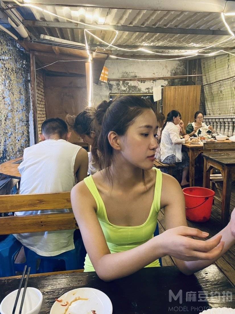 校园模特