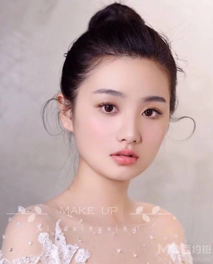 妆容模特
