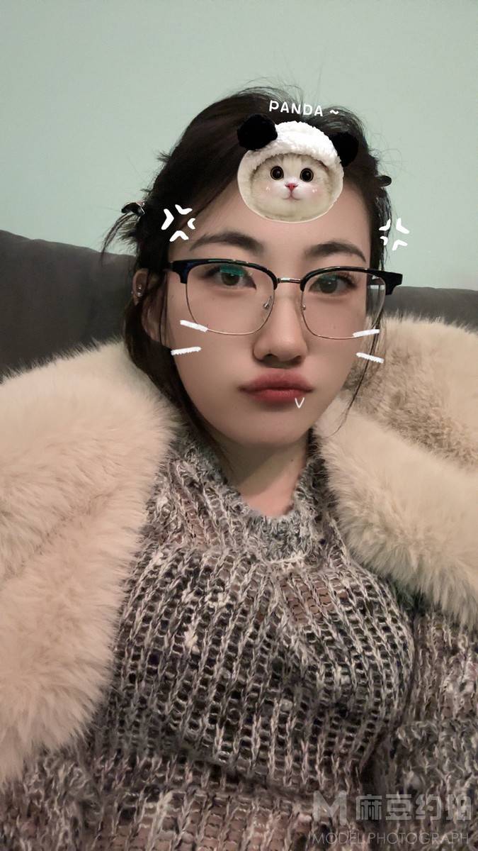 情绪模特