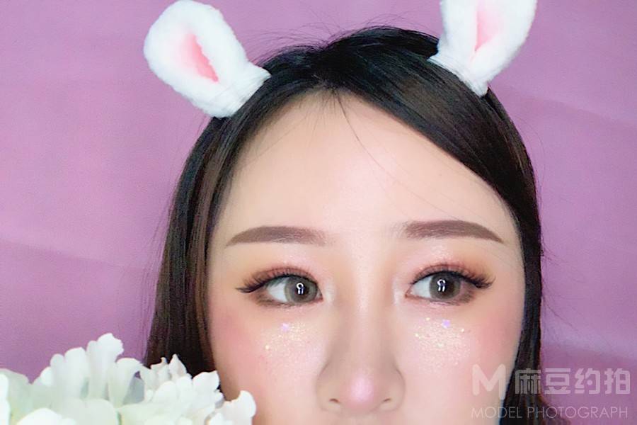 妆容模特