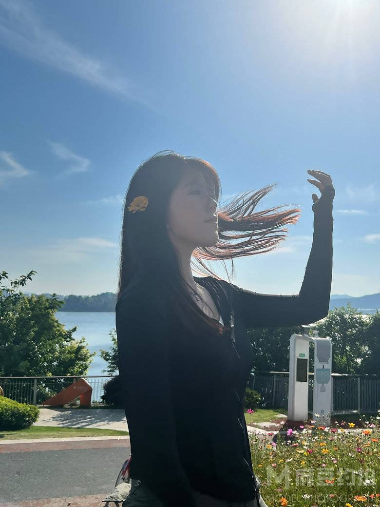 黑白模特