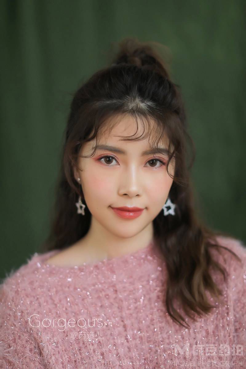 妆容模特