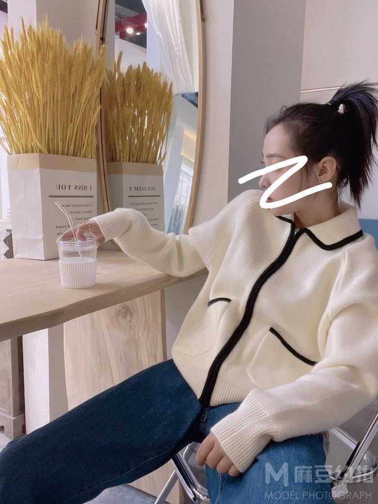 黑白模特