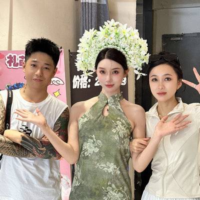 情绪模特