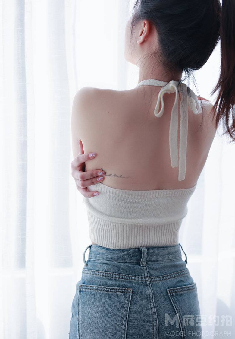 黑白模特