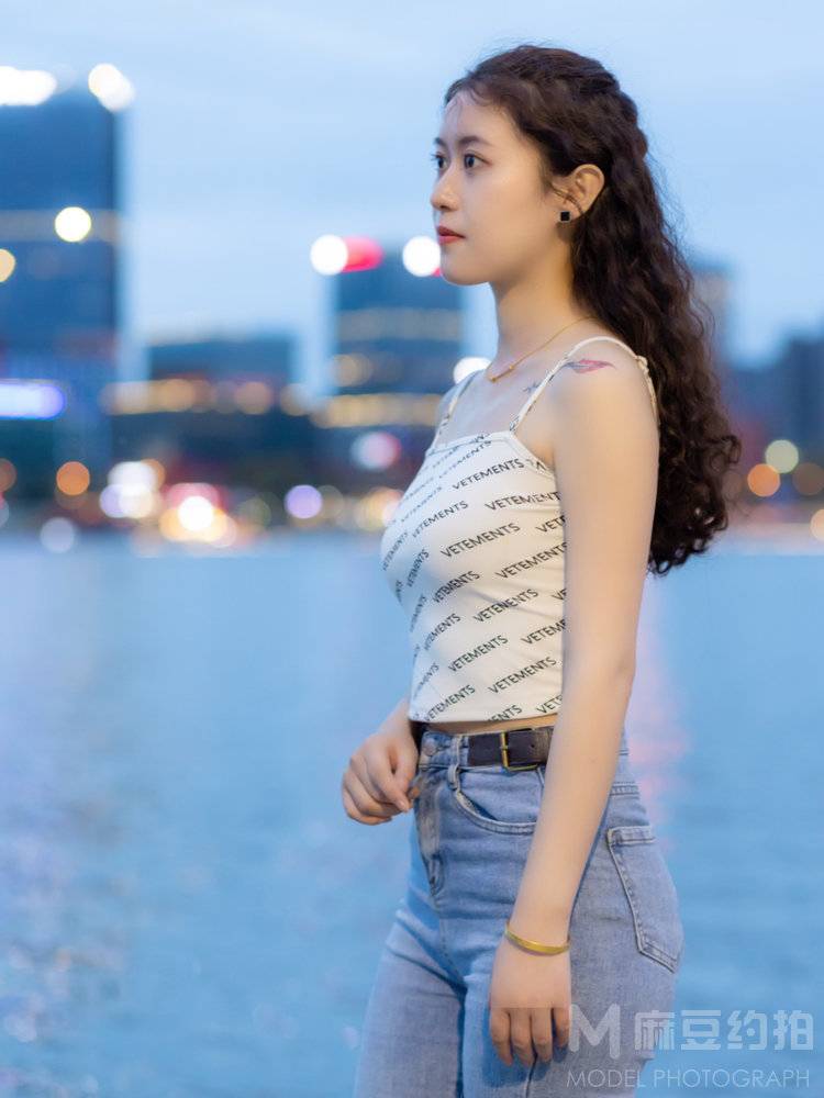 夜景模特