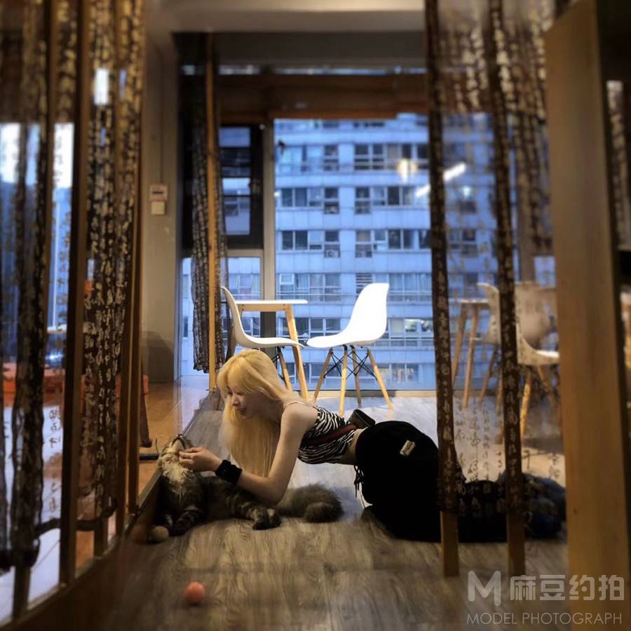 妆容模特