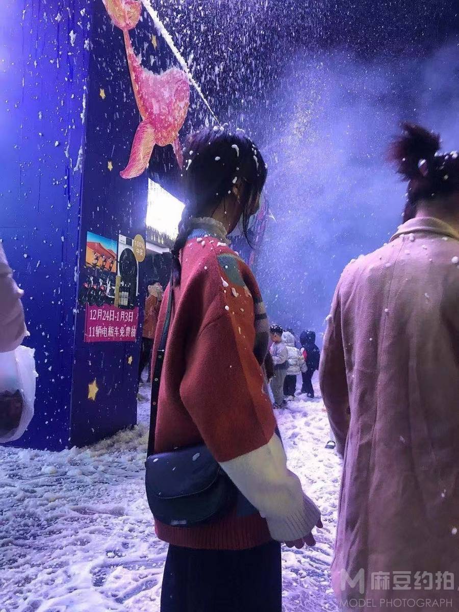 夜景模特