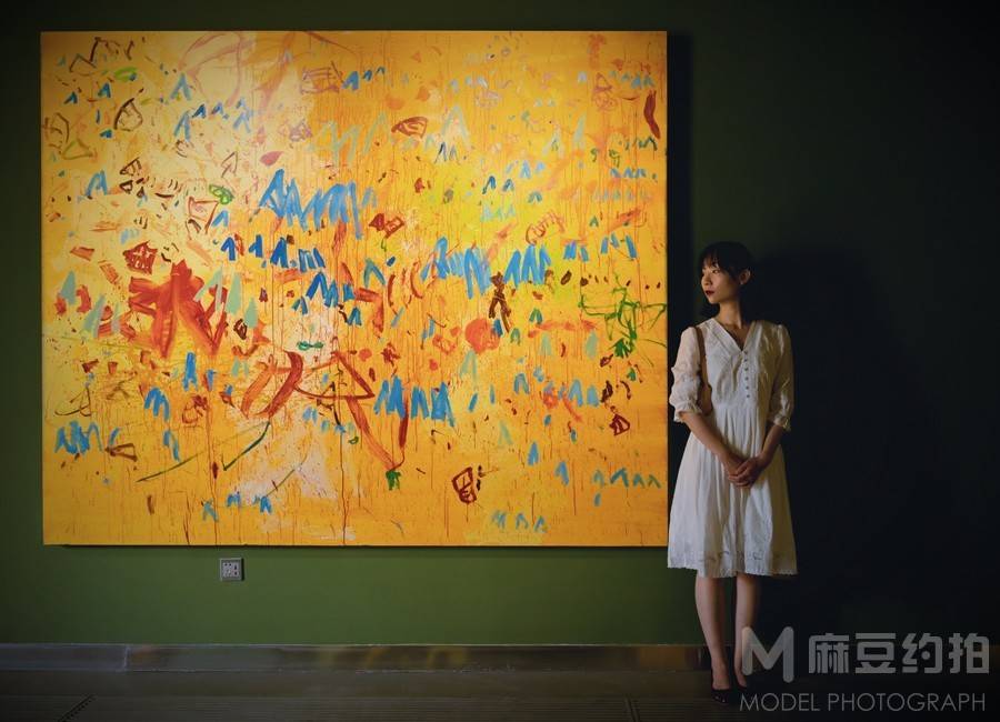 情绪模特