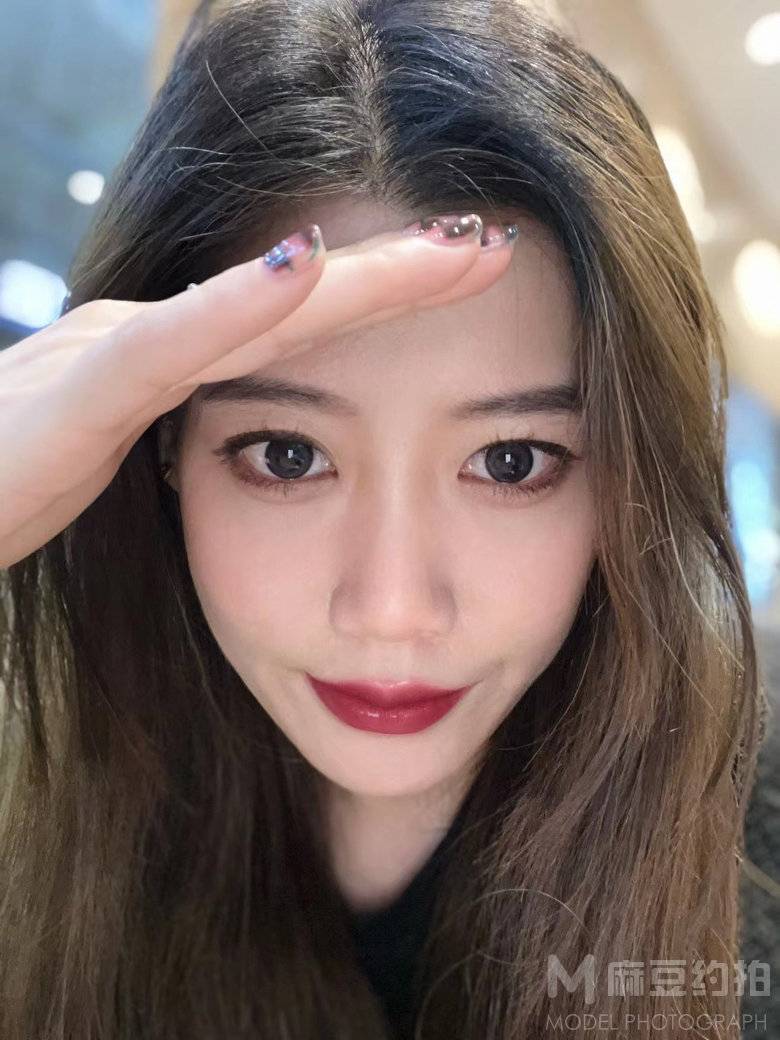 妆容模特