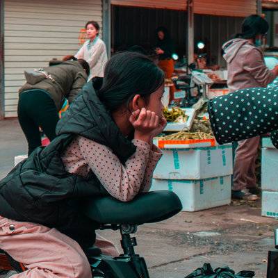 情绪模特