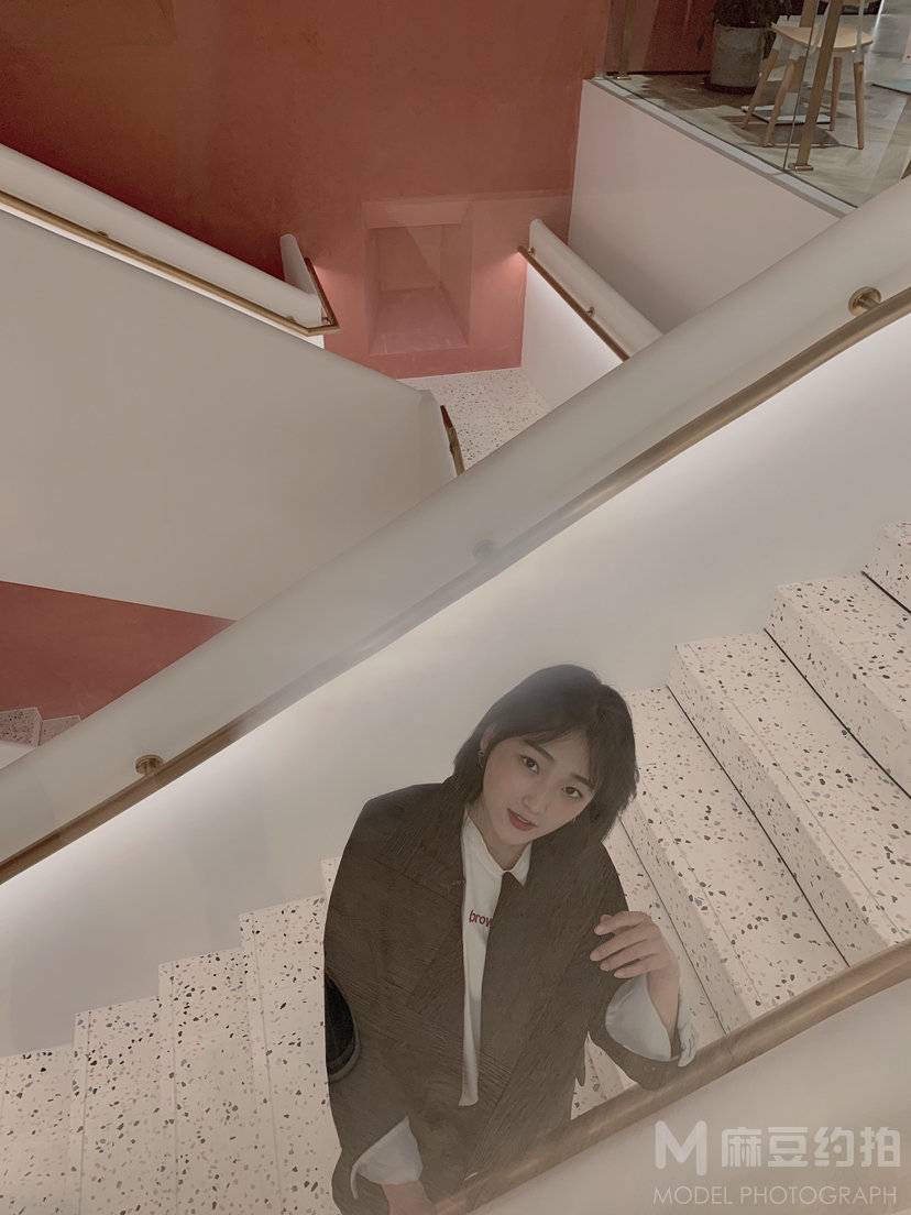 黑白模特