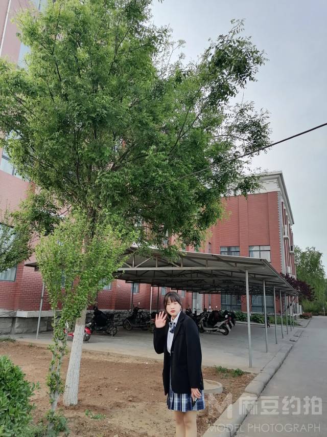 校园模特