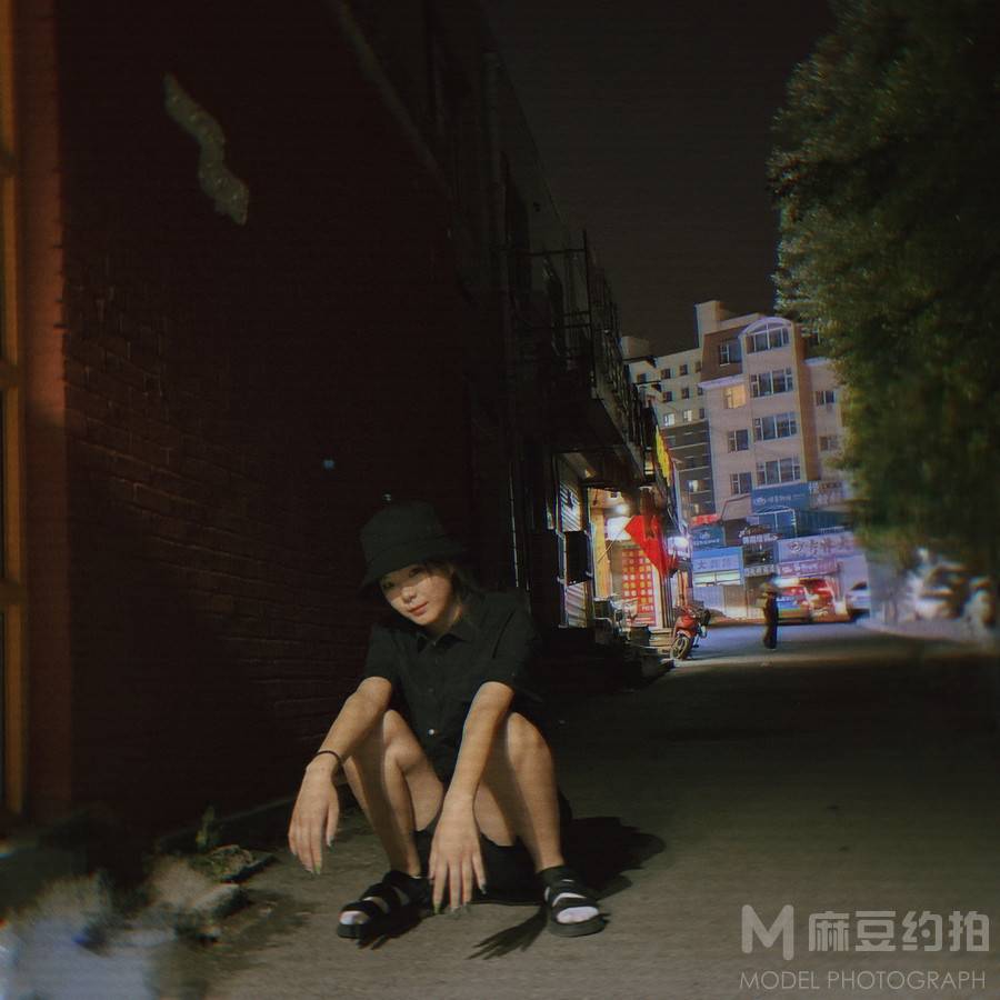 情绪模特