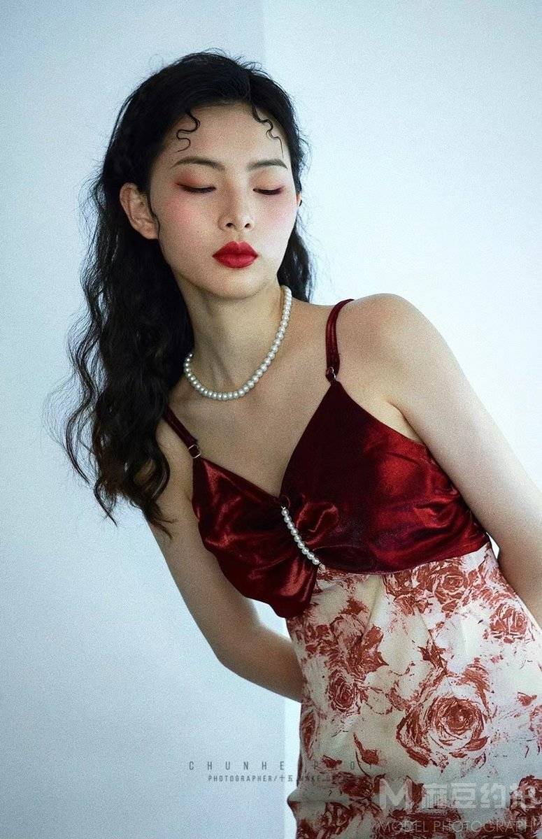 妆容模特