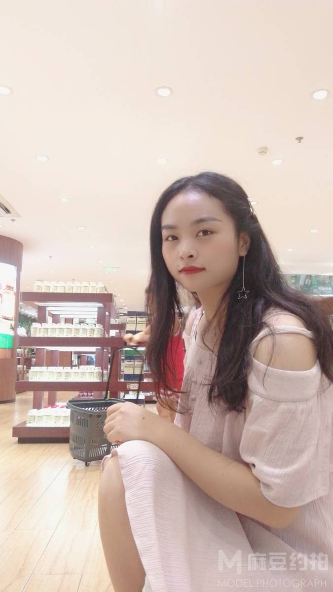 民国模特