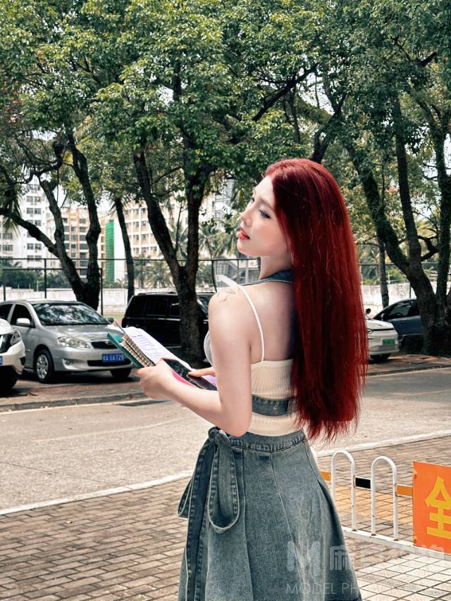 校园模特