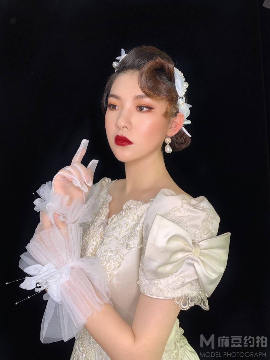 妆容模特