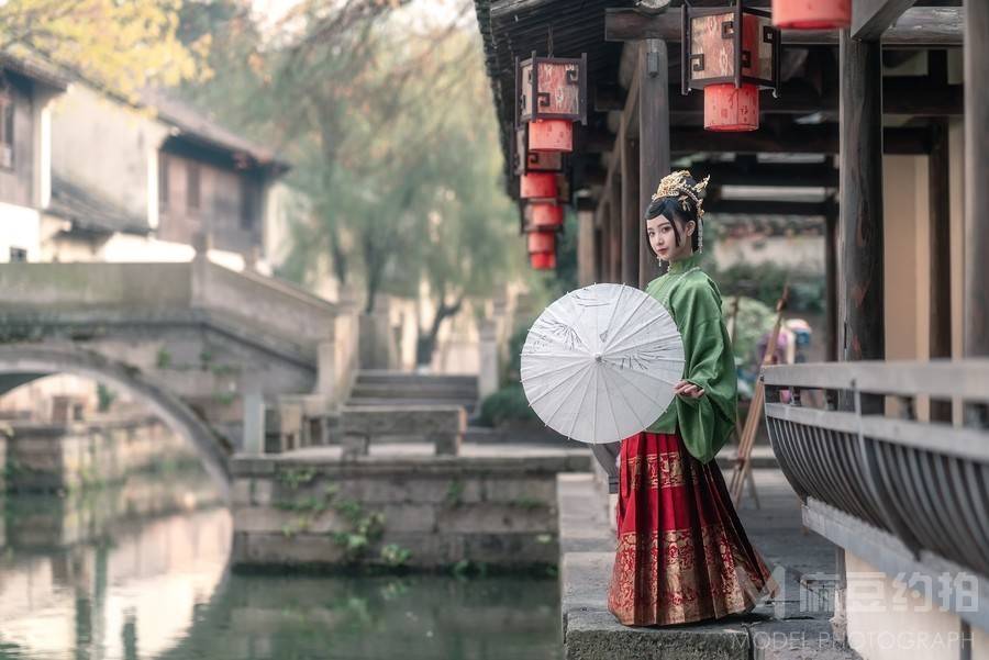汉服模特