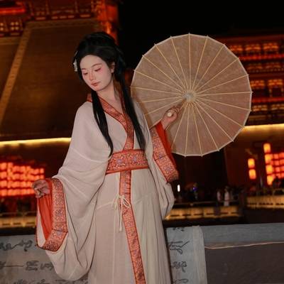 汉服模特